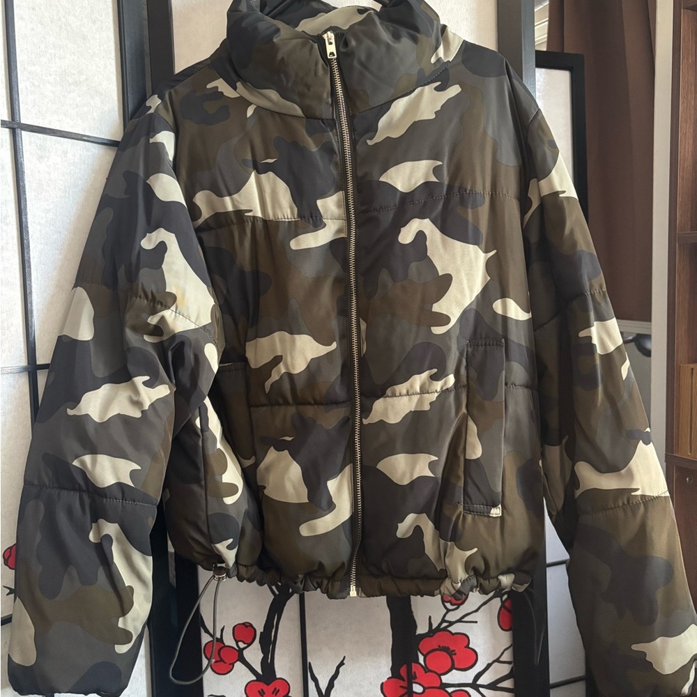 Camo Puffer Jacket by DIVIDED // Size 10